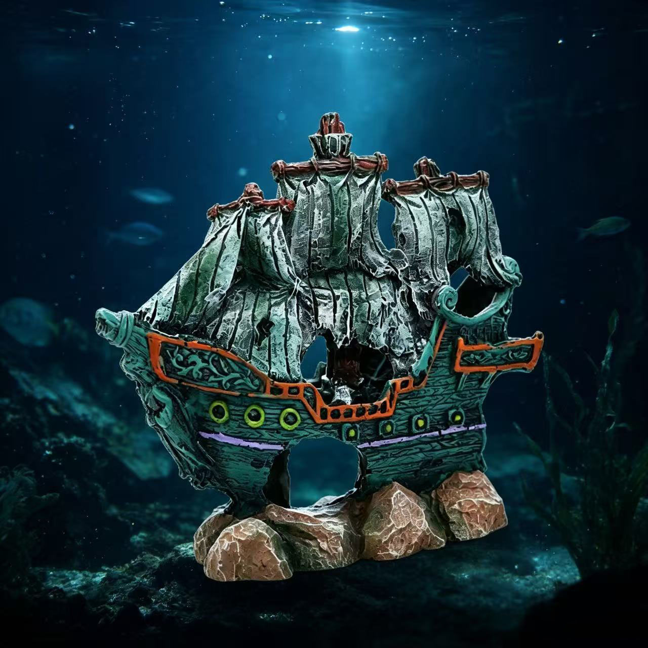زينة حوض السمك على شكل قارب شر - مراجعة Aquarium Marina وسعره